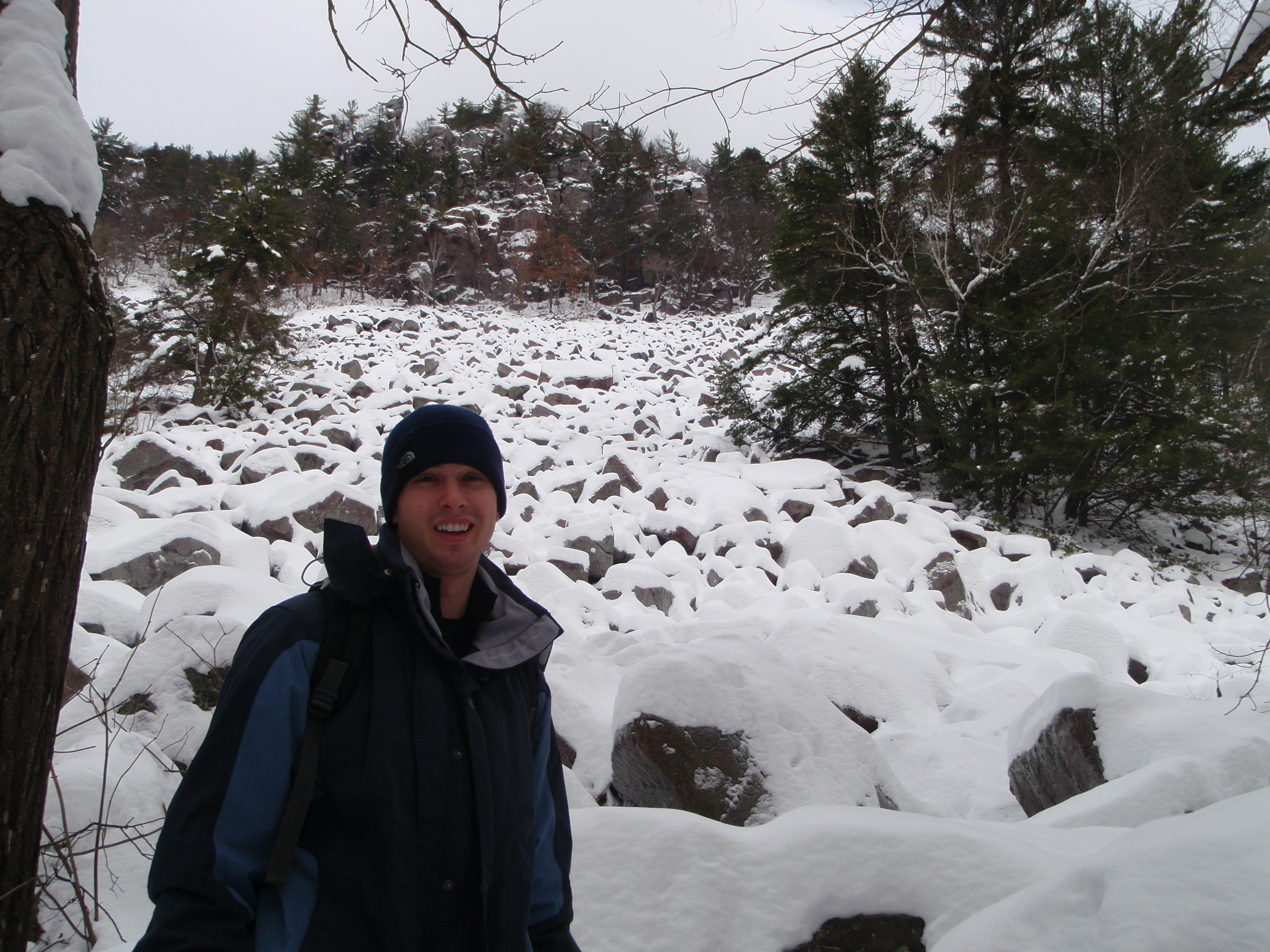 Devils Lake wisconsin in the winter, midwest cabin fever, devils lake winter hiking, devils lake winter scramble