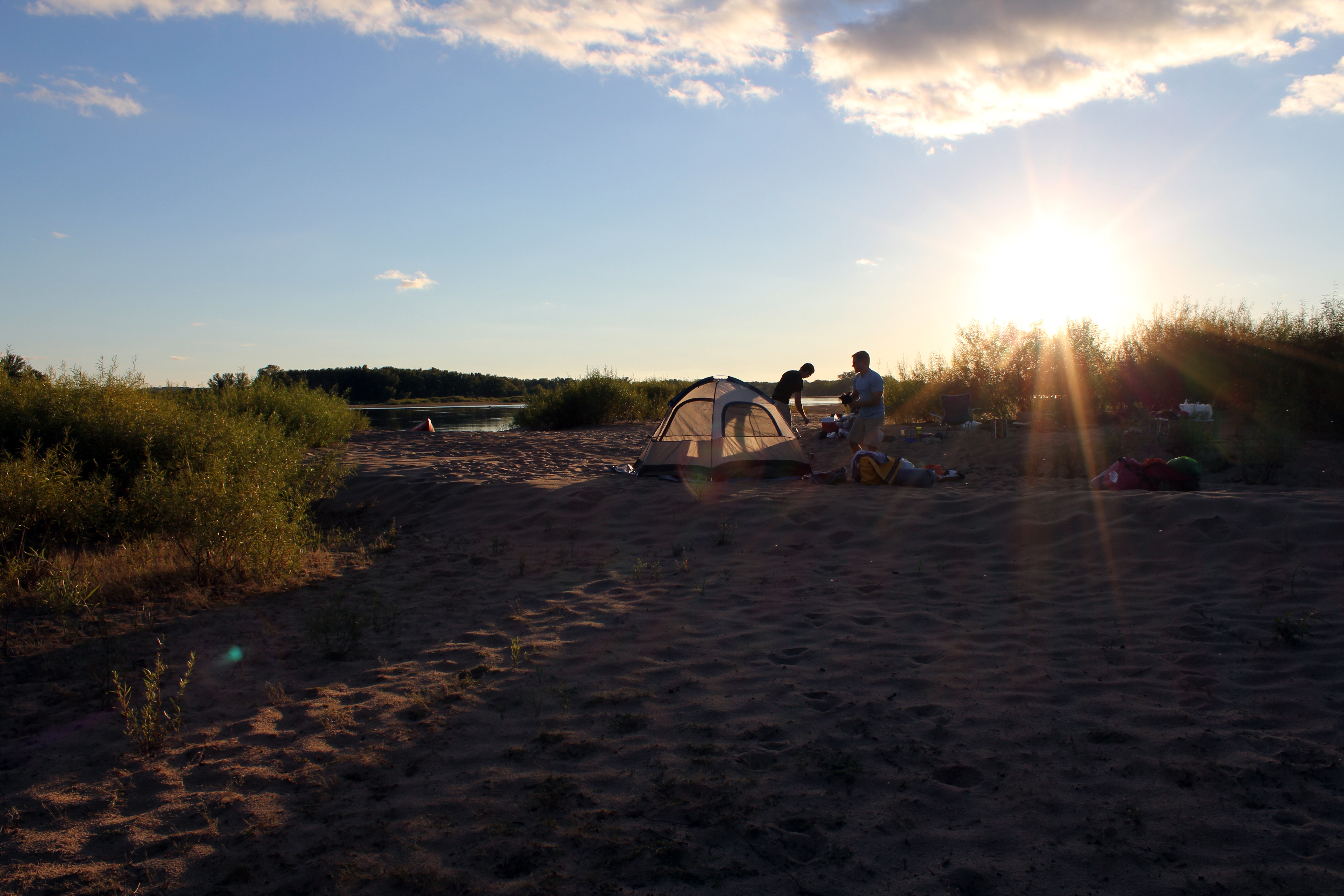 Wisconsin River camping, Wisconsin River beach, setting up camp