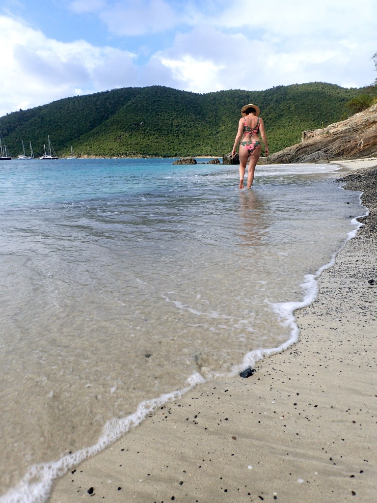 maho bay beach, sailing bvi, sailing vacation, deserted beach